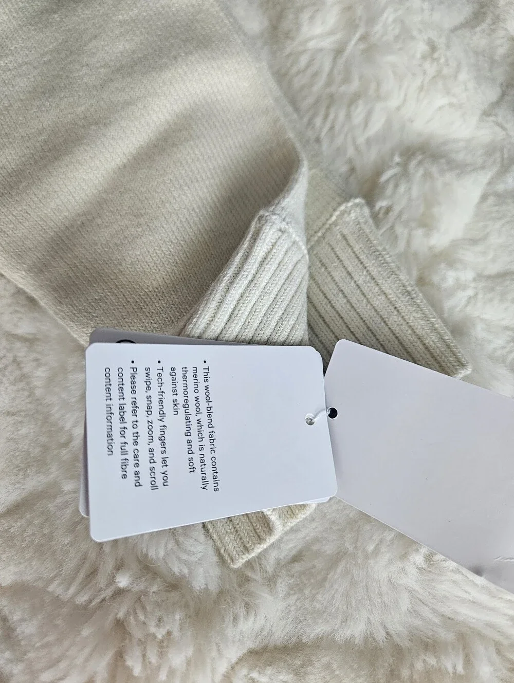 NWT Lululemon Warm Revelation Gloves Light Ivory Size L Wool Blend
